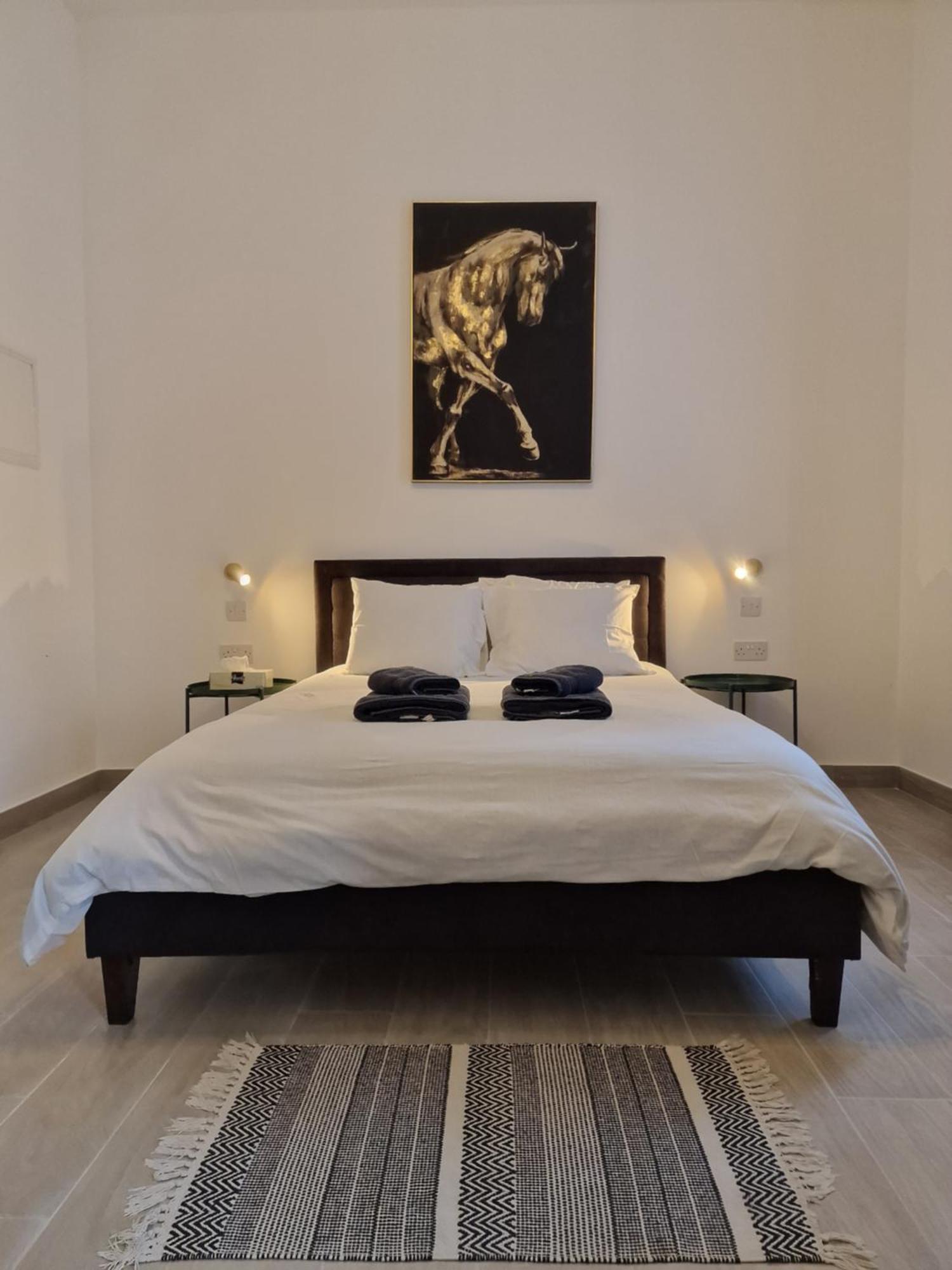 Royal Stay Luxury Homes Пафос Номер фото